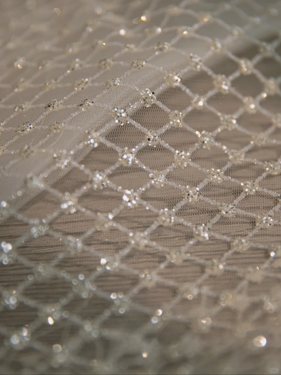 Elegant Ball Gown Strapless Tulle Sequin Long Wedding Dresses C4394