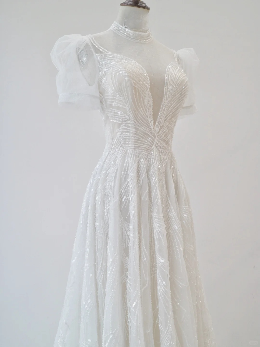 Princess A Line Tulle Sequin Blackless Short Sleeves Long Wedding Dresses C4400