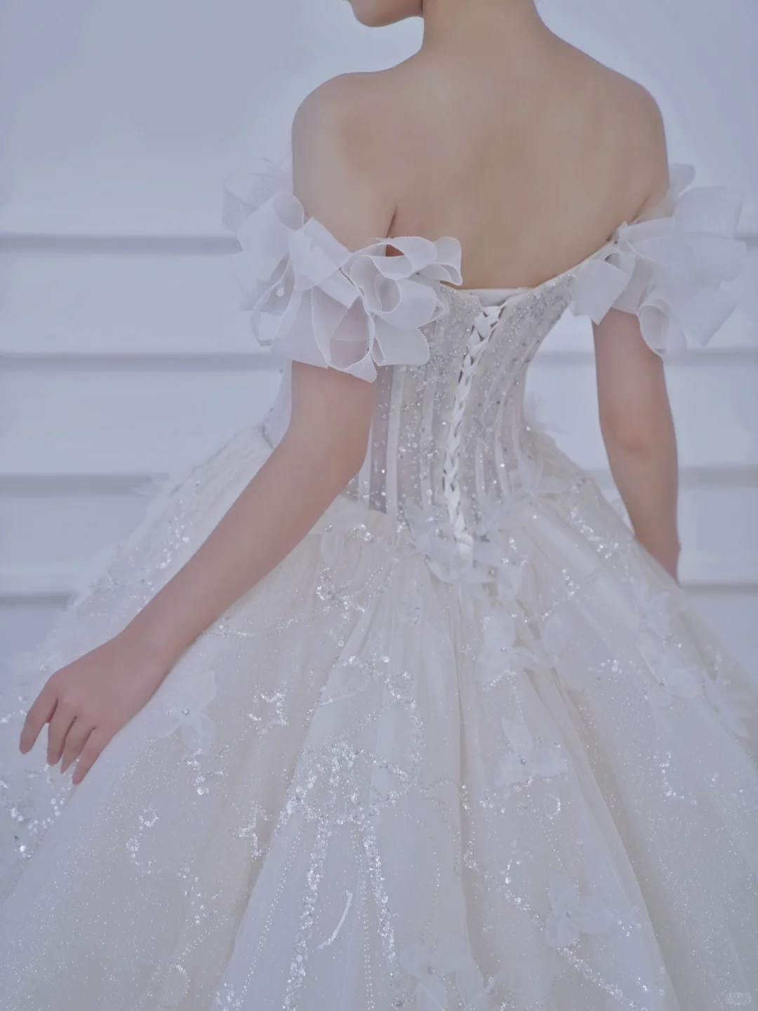 Pretty Ball Gown Off The Shoulder Tulle Sequin With Veil Long Wedding Dresses C4401