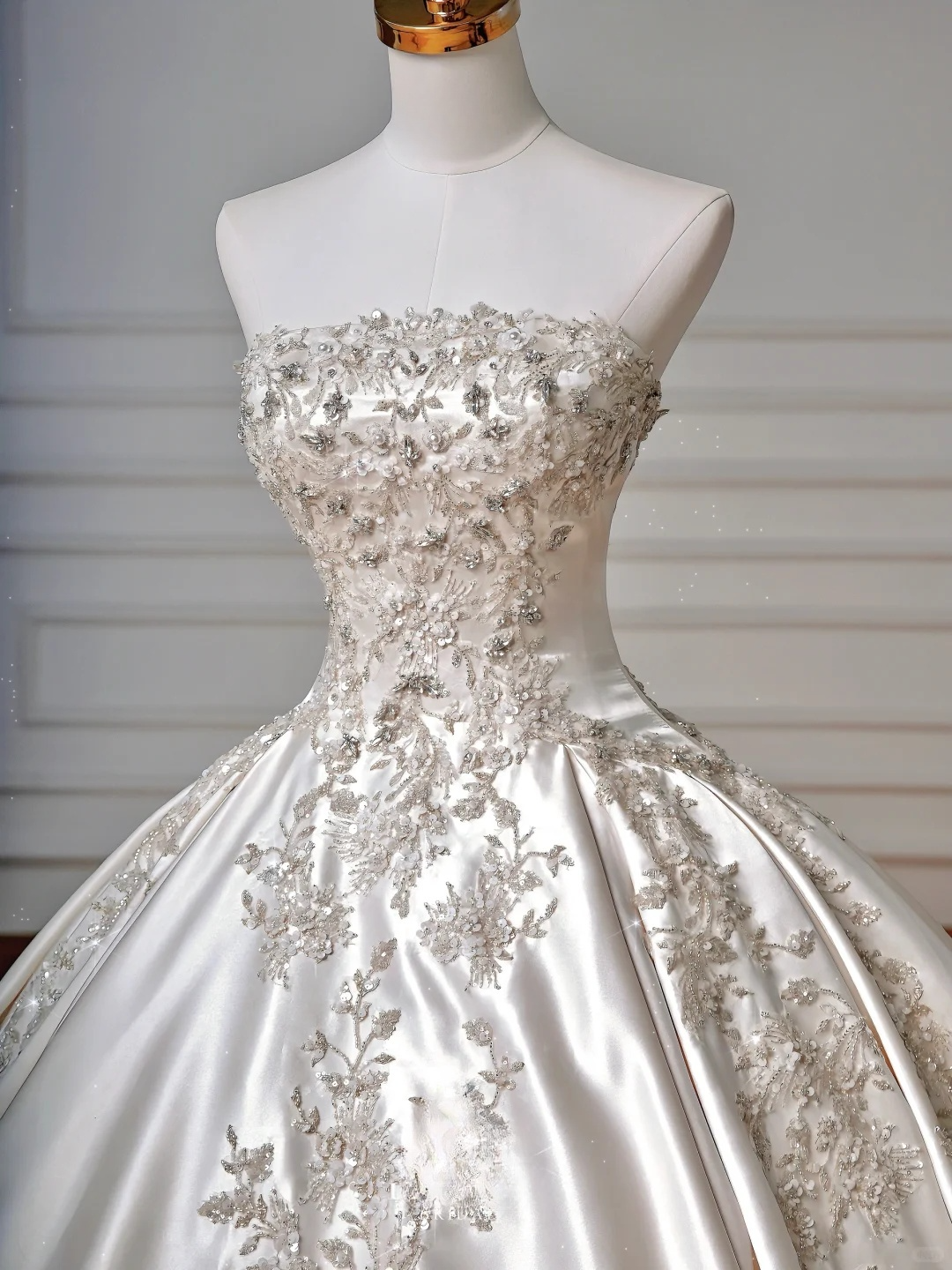 Gorgeous Ball Gown Strapless Satin Sequin Beads Long Wedding Dresses C4403