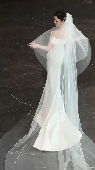Elegant Mermaid Off The Shoulder Satin With Veil Long Wedding Dresses C4446