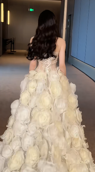 Unique Mermaid Tulle Sequin With Flowers Long Wedding Dresses C4447