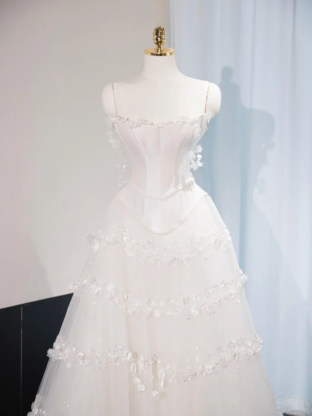 Princess A Line Spaghetti Straps White Satin Tulle Applique Long Wedding Dresses C4448