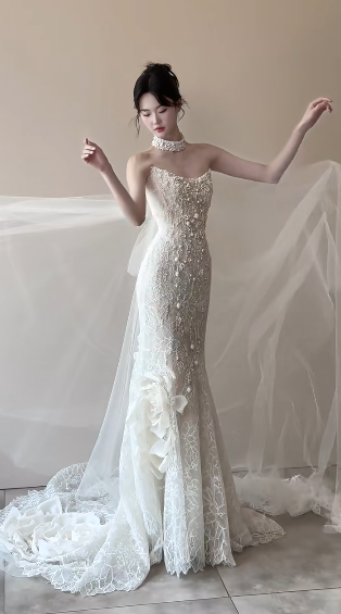 Stunning Mermaid Strapless Tulle Lace Beads With Veil Long Wedding Dresses C4469