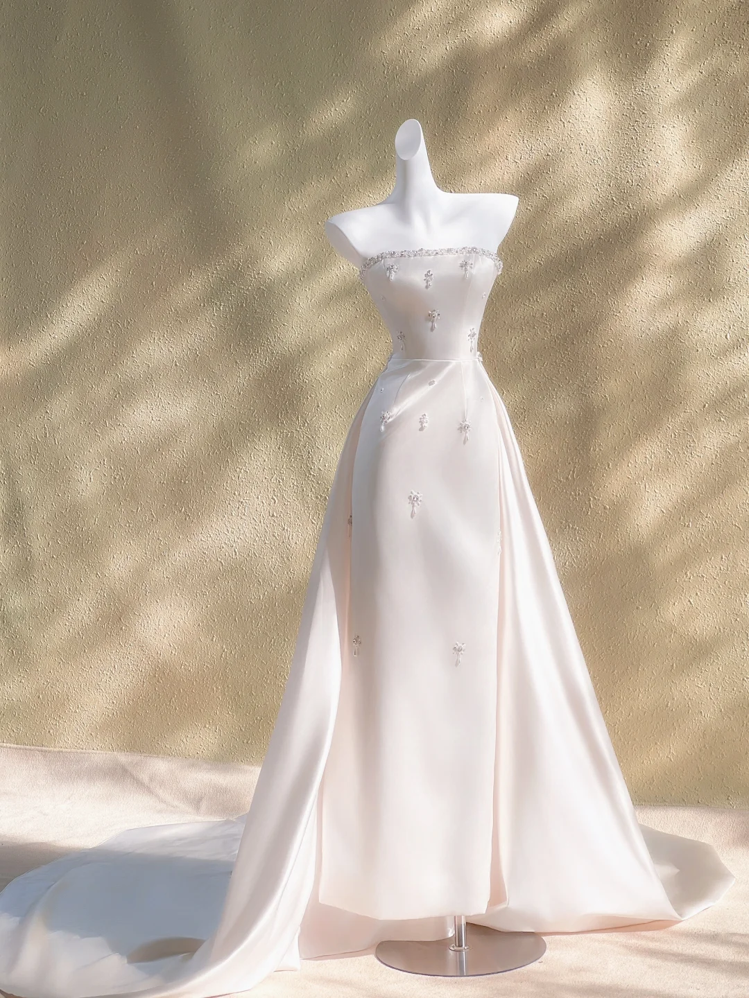 Stunning Mermaid Strapless Satin Beads Long Wedding Dresses C4488