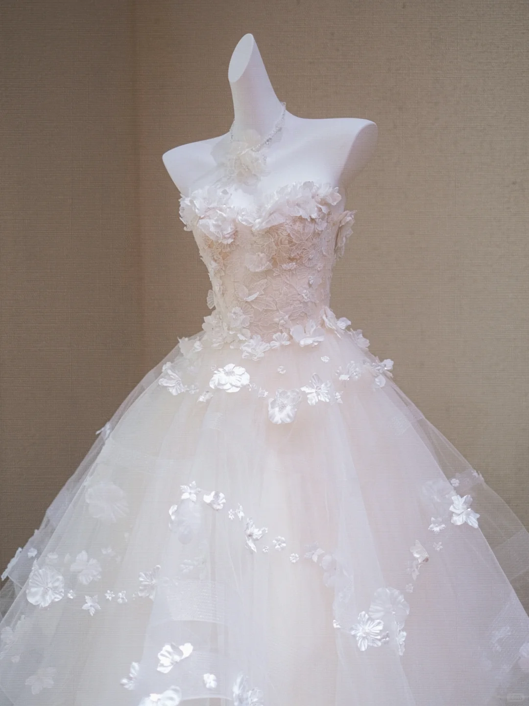 Fairy Ball Gown Strapless Tulle Applique Long Wedding Dresses C4510