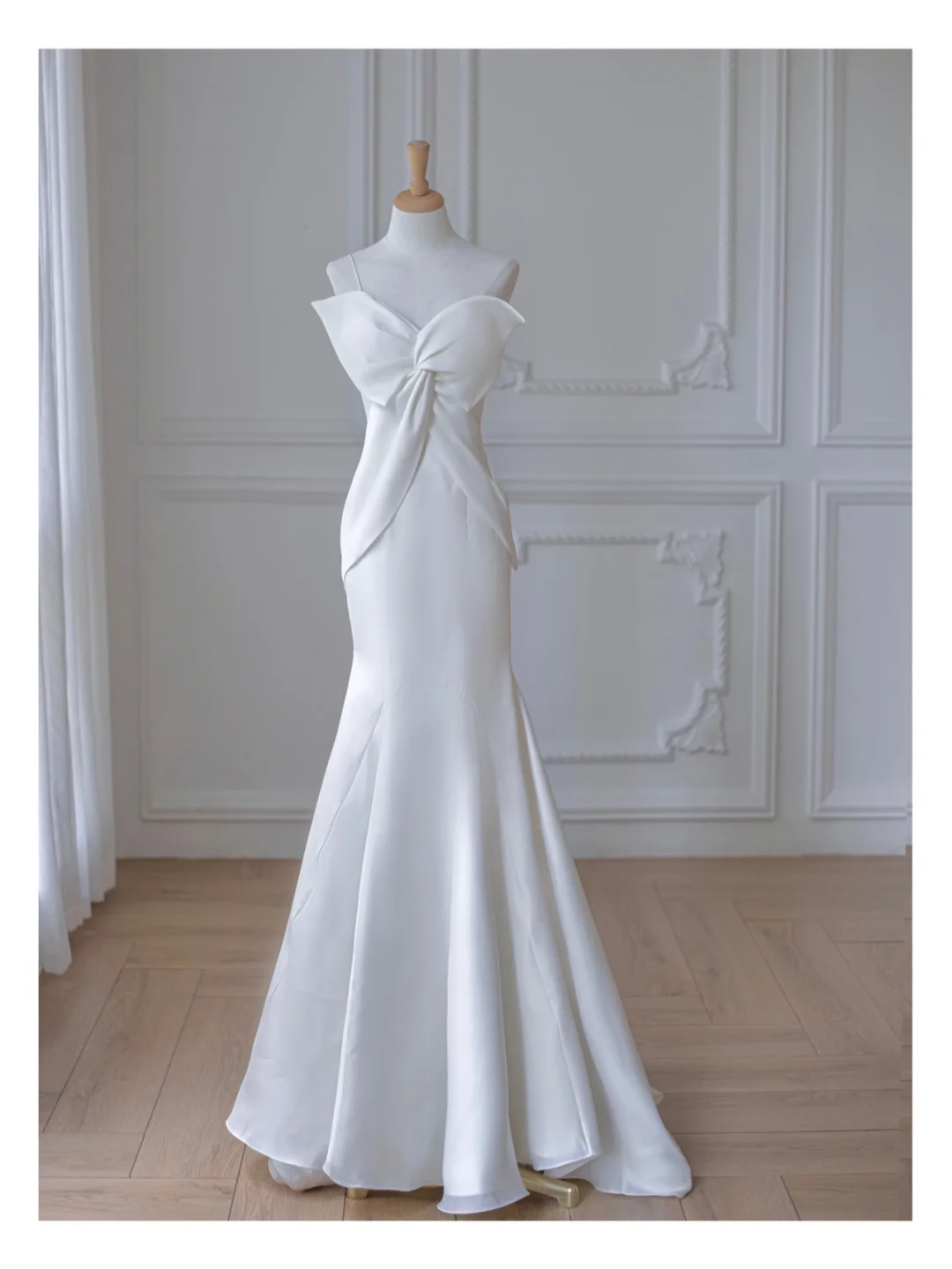 Unique Mermaid One Shoulder Strap Satin Long Wedding Dresses C4511