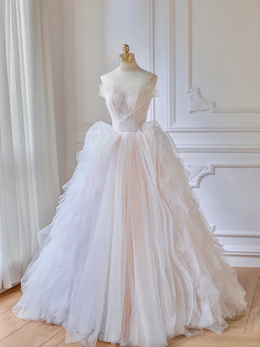 Princess Ball Gown Strapless Tulle Beads Long Wedding Dresses C4512