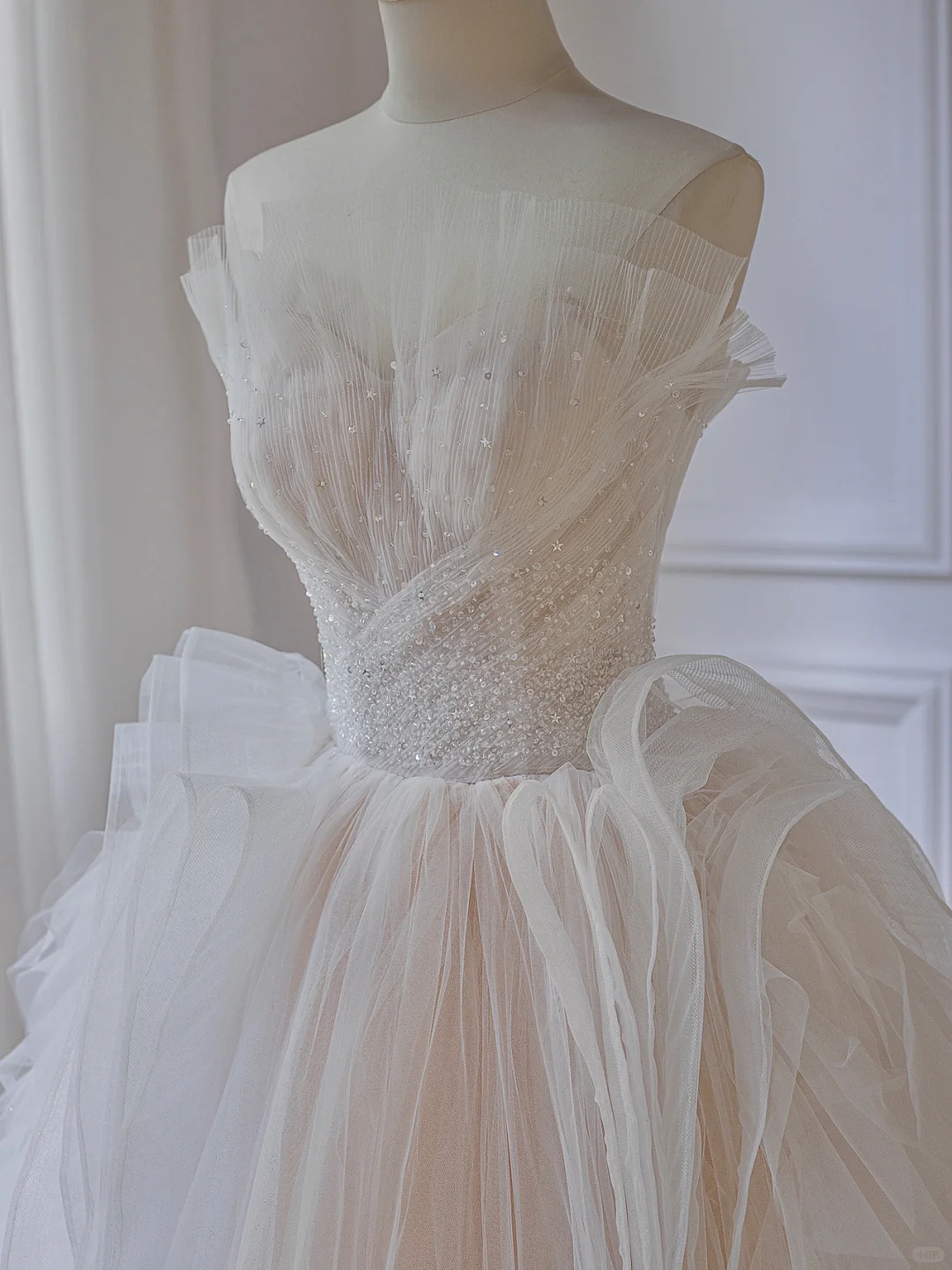 Princess Ball Gown Strapless Tulle Beads Long Wedding Dresses C4512