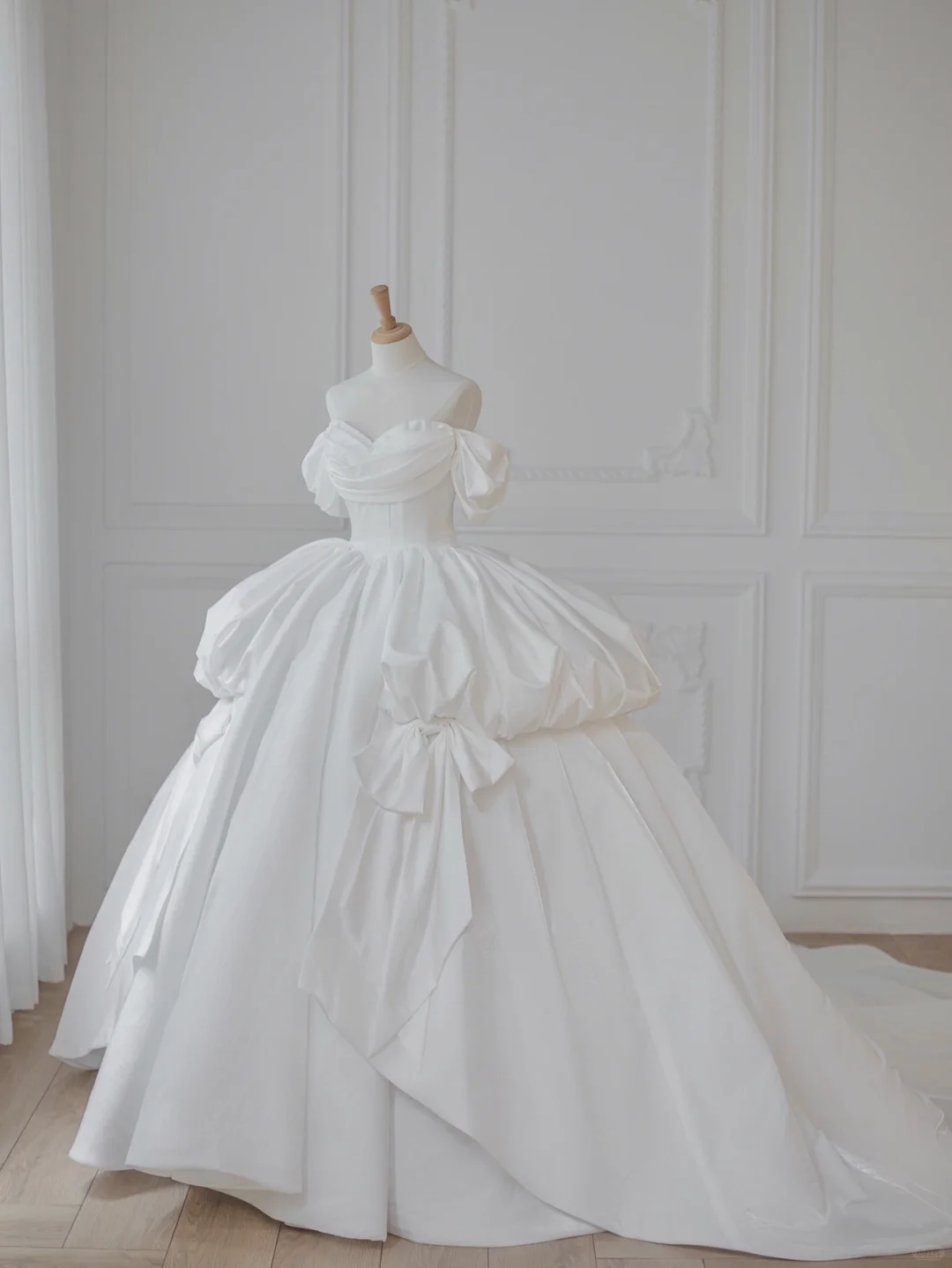 Princess Ball Gown Off The Shoulder Satin Long Wedding Dresses C4536