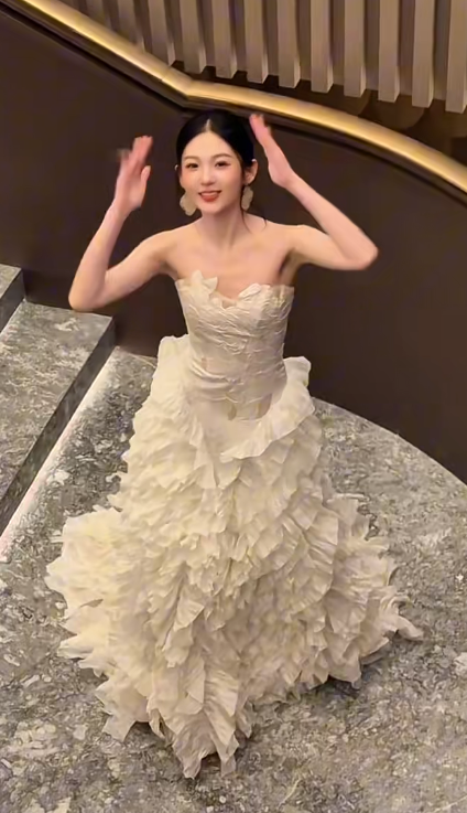 Chic Ball Gown Strapless Satin Long Wedding Dresses C4552