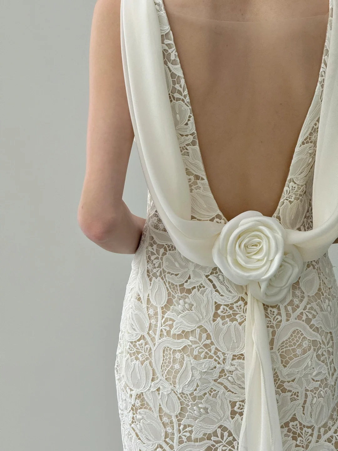 Unique Mermaid V Neck Satin Lace Backless Long Wedding Dresses C4555