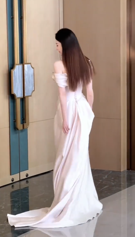 Simple Mermaid Off The Shoulder Satin Pleated Long Wedding Dresses C4562