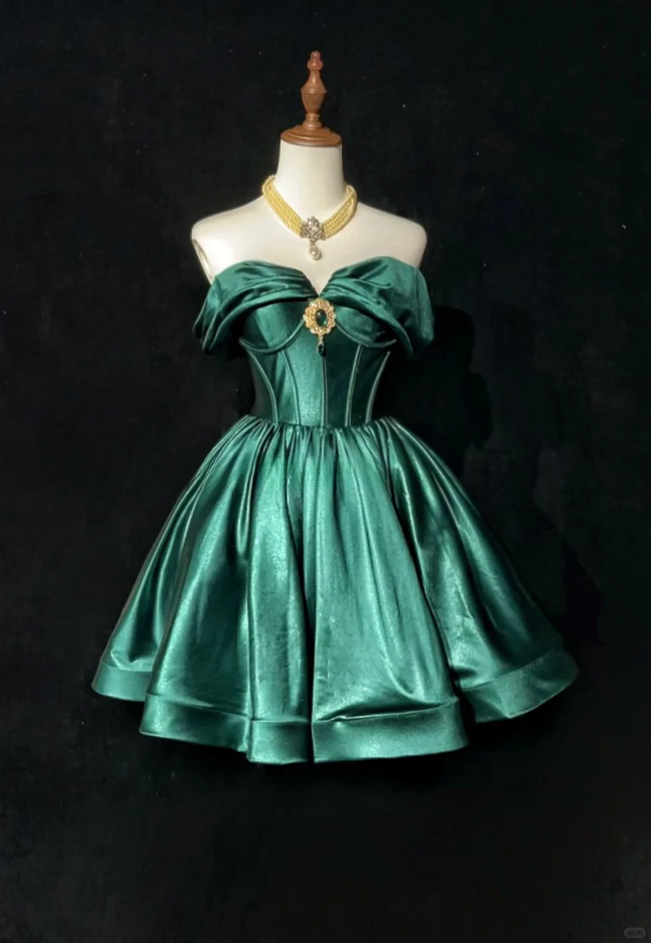 Dark Green A Line Off The Shoulder Satin Short Homecoming Dress 21th Birthday Outfits C4630