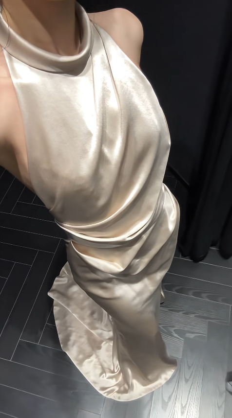 Luxurious Mermaid Halter Satin Long Prom Dresses Formal Dress C4647