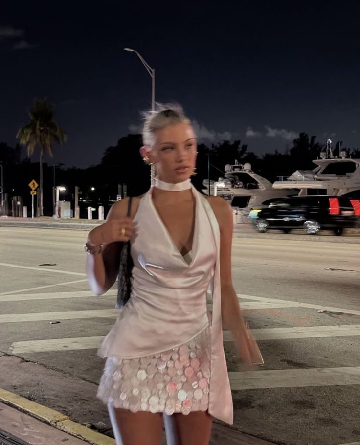 Chic A Line Halter Satin Sequin Short Homecoming Dress 22th Birthday Outfits C4824