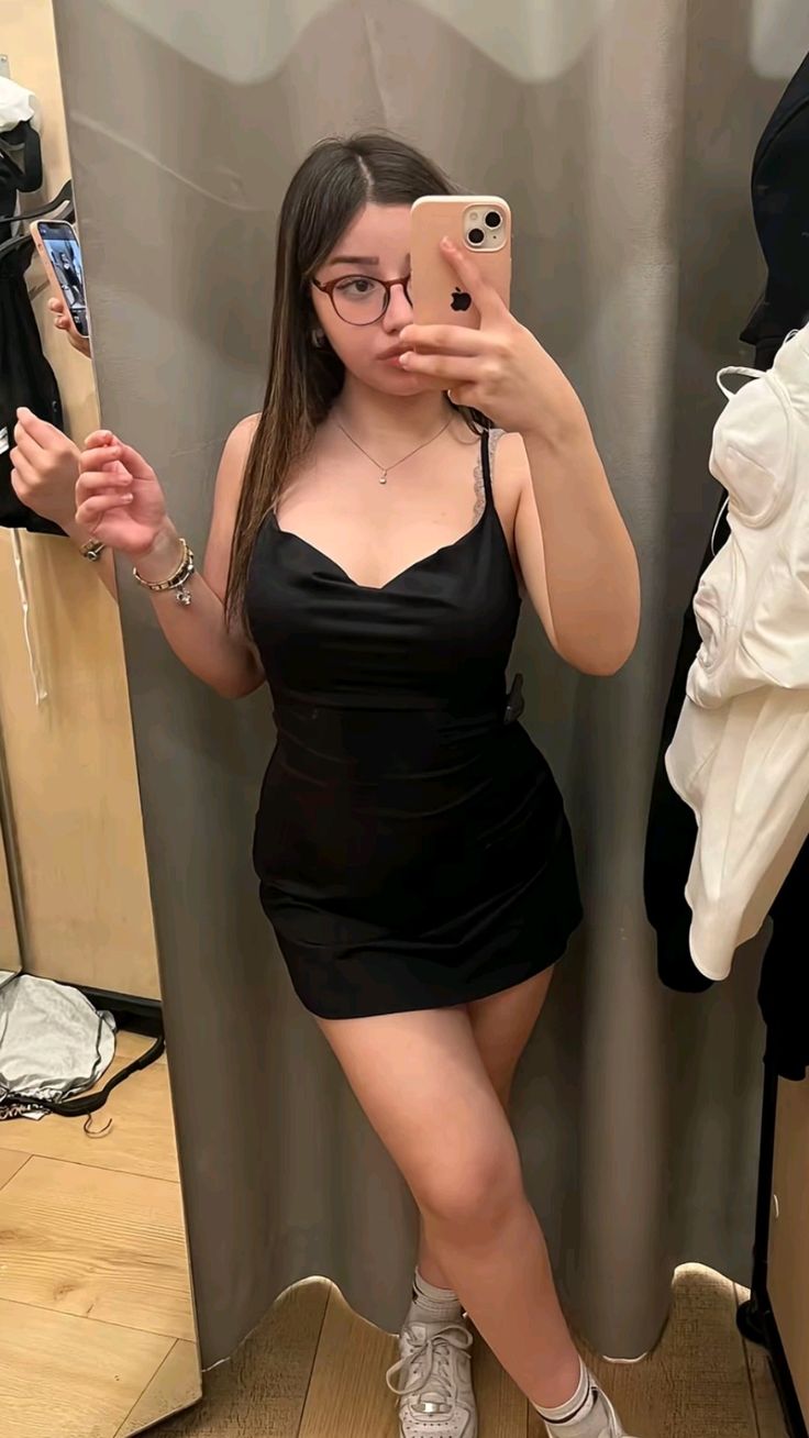 Chic Mermaid Spaghetti Straps Black Satin Short Homecoming Dress 20th Birthday Outfits C5048