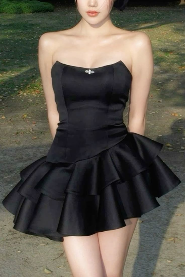 Pretty A Line Strapless Black Satin Tiered Short Homecoming Dress 17th Birthday Outfits C5079