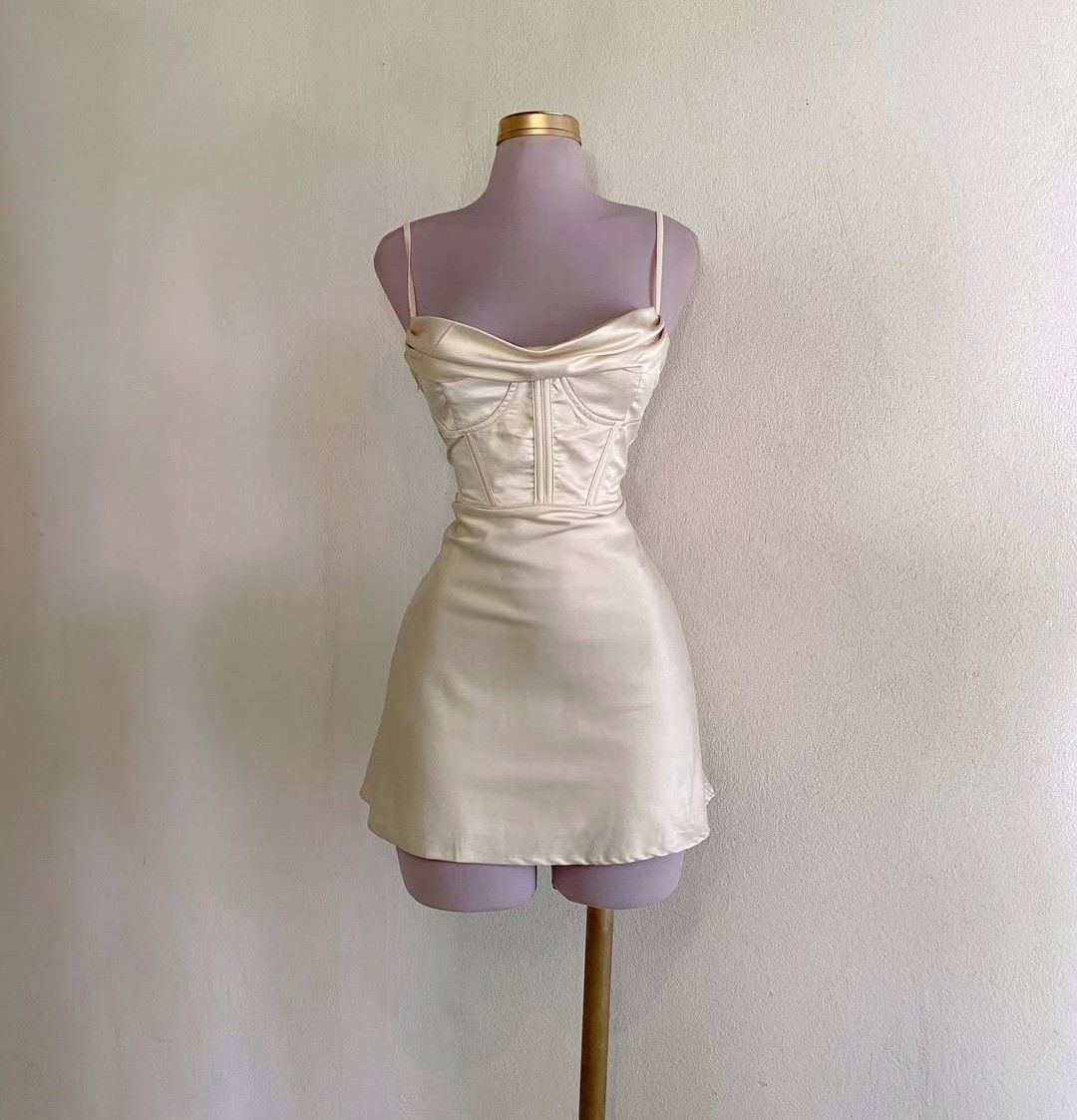 Classic A Line Spaghetti Straps Satin Short Homecoming Dress 20th Birthday Outfits C5113