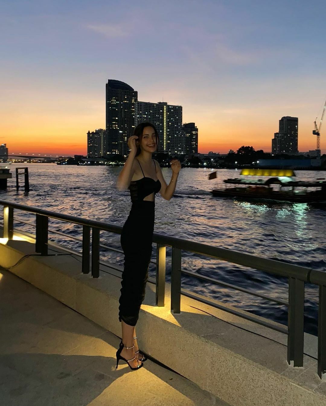 Chic Mermaid Black Spaghetti Straps Satin Long Prom Dresses Formal Dress C5166