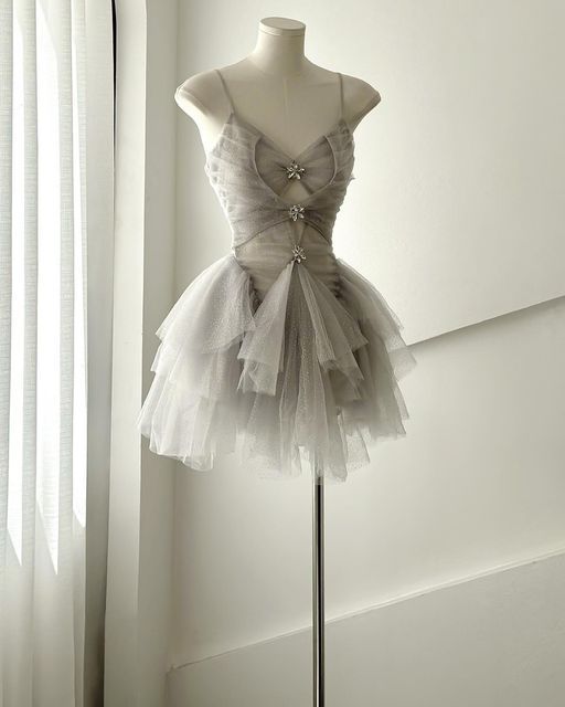 Pretty Gray A Line Spaghetti Straps Tulle Beads Short Homecoming Dress 17th Birthday Outfits C5193