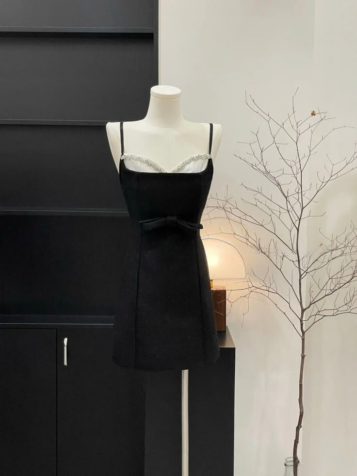 Pretty A Line Spaghetti Straps Black Satin Beads Short Homecoming Dress 19th Birthday Outfits C5261