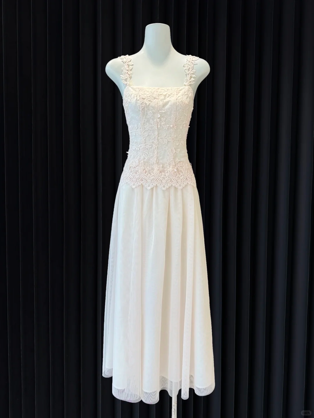 Pretty A Line Spaghetti Straps Satin Lace Long Prom Dresses Formal Dress C5365