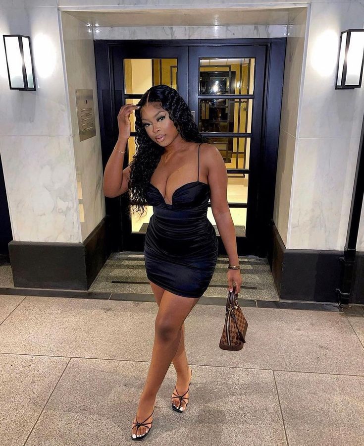 Charming Mermaid Spaghetti Straps Black Satin Short Homecoming Dress 20th Birthday Outfits C5406