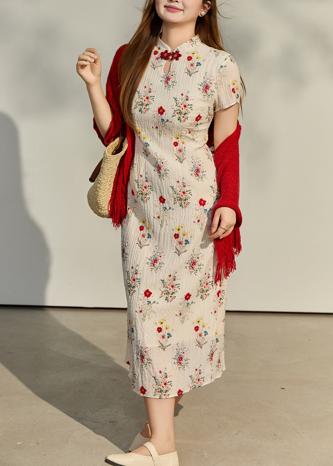 Crinkled Plissé Mandarin Collar Keyhole Frog Closure Short Sleeve Qipao Midi Dress
