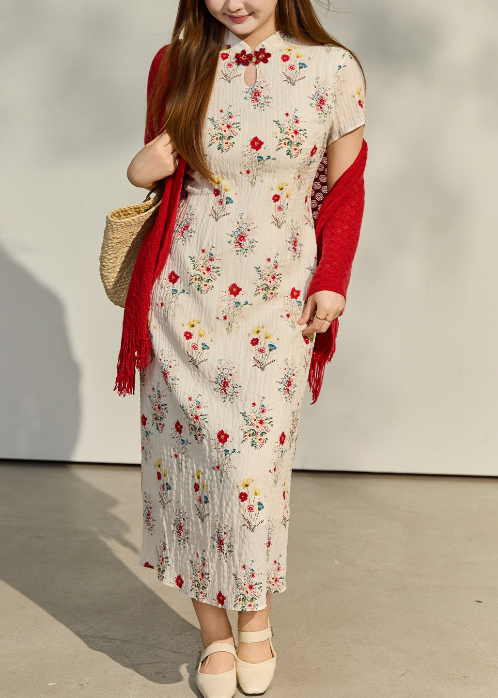 Crinkled Plissé Mandarin Collar Keyhole Frog Closure Short Sleeve Qipao Midi Dress