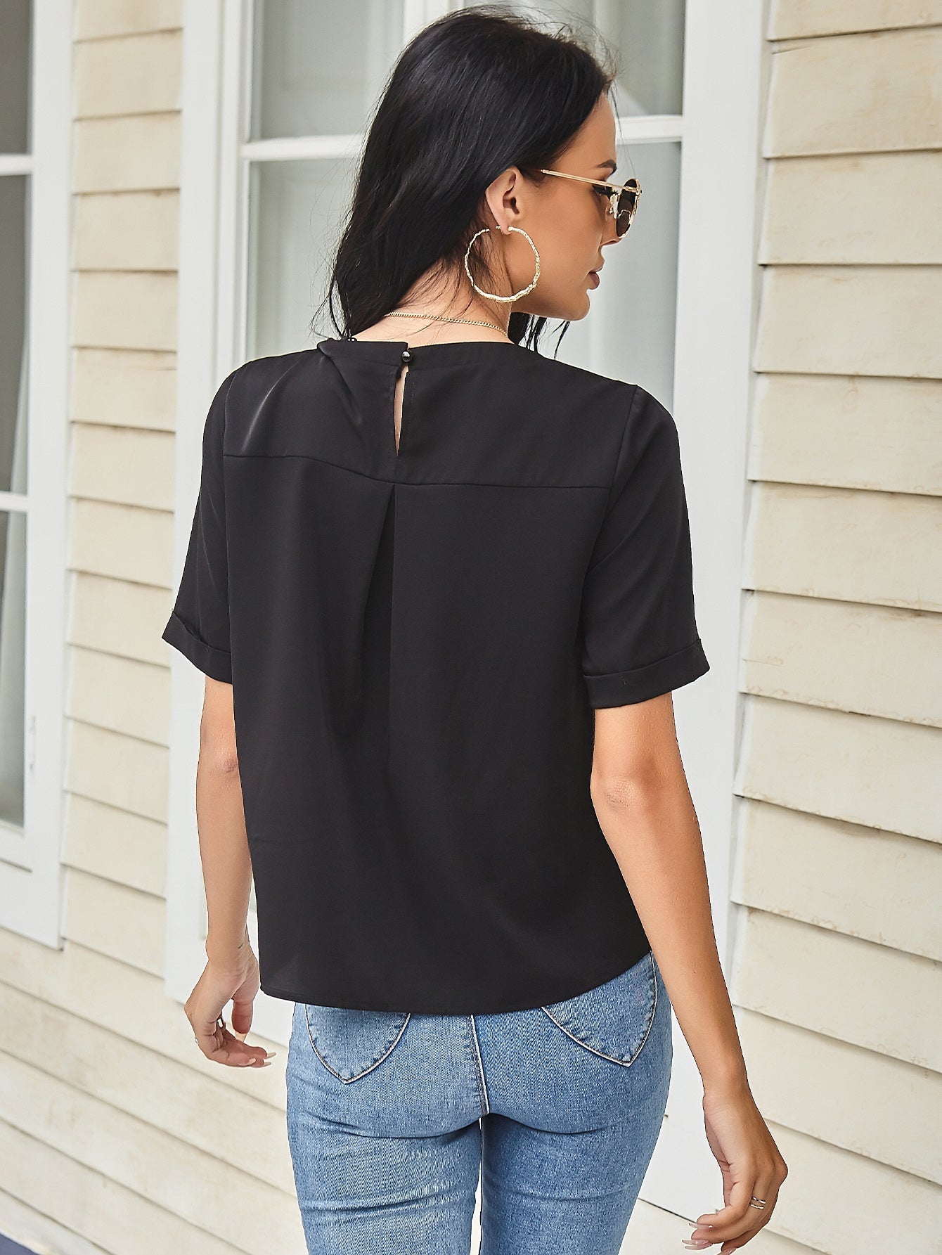 Cut Out Roll Up Sleeve Tee