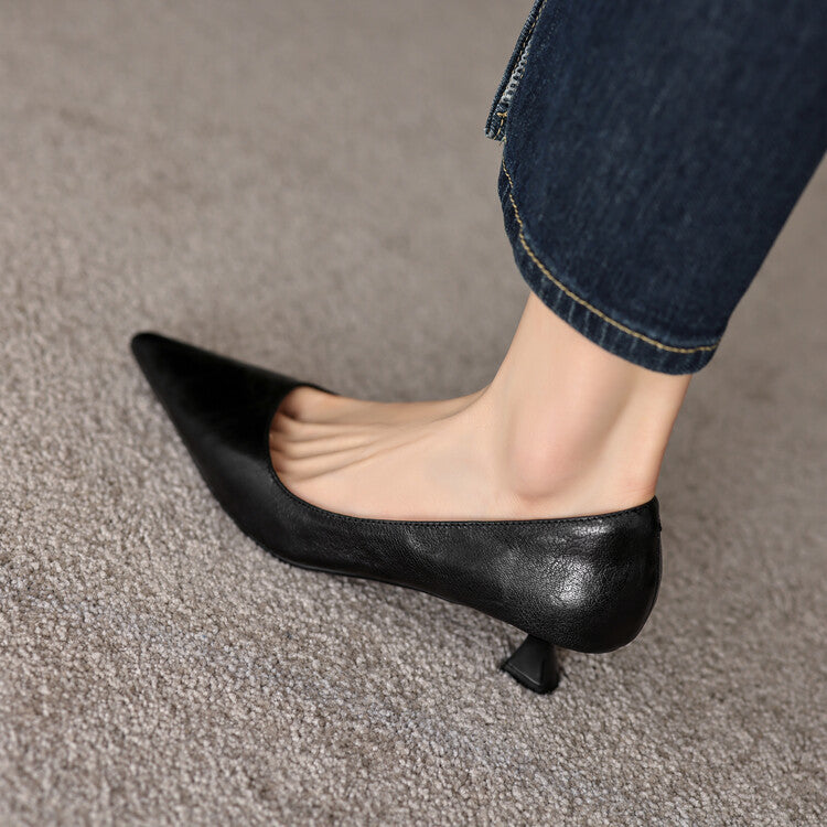 Pointed Toe Kitten Heel Pumps