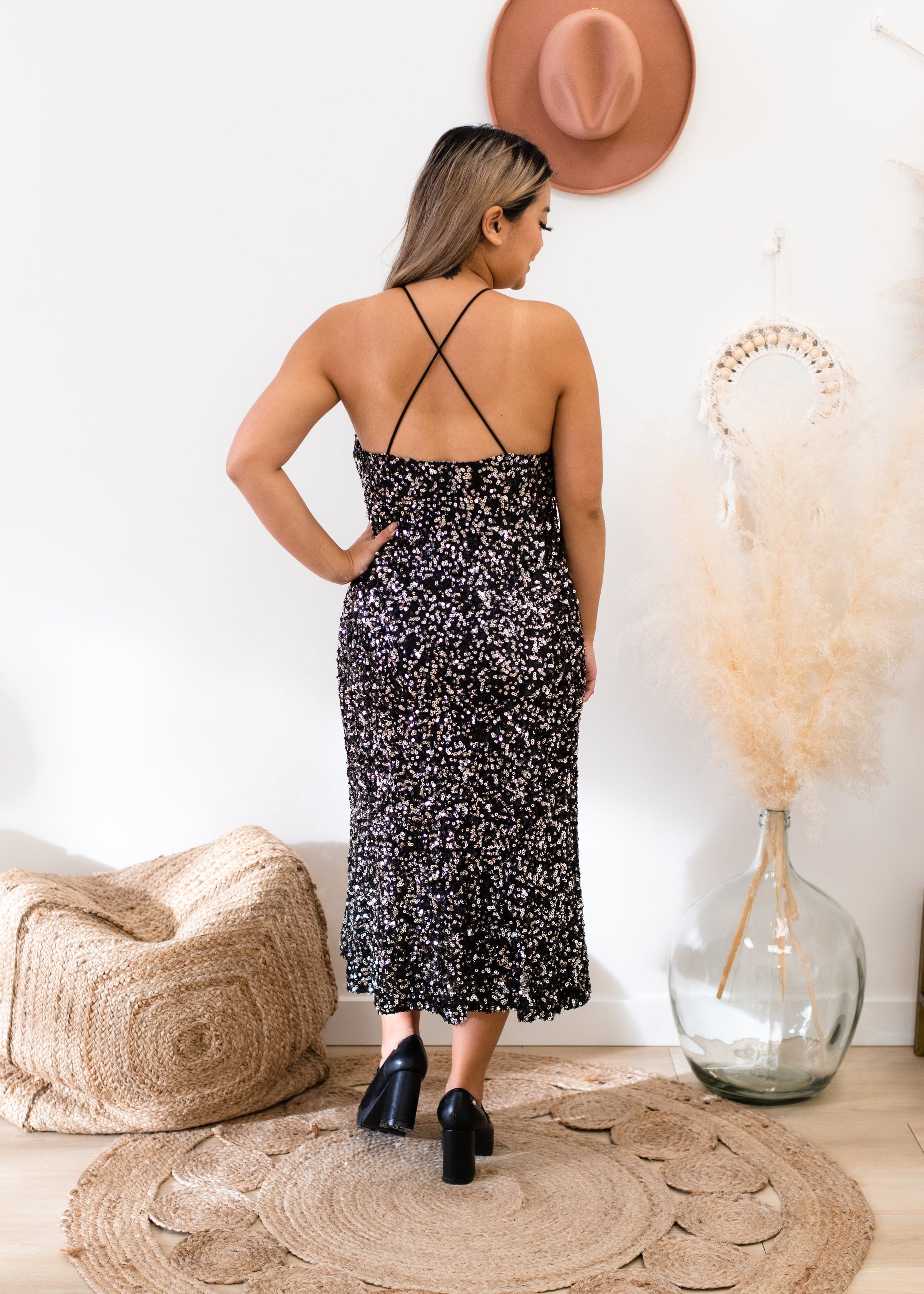 Myra Chic and Versatile Summer Dress for Women Day to Night Outfit