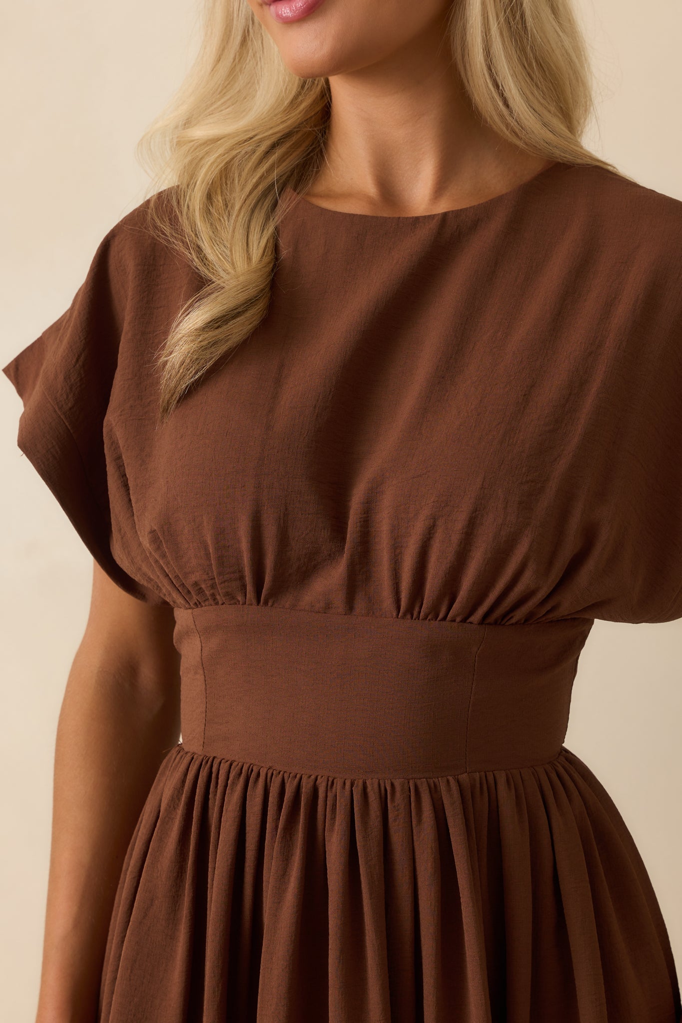 Round Neck Short Sleeve Ruched Waist Midi Dress 3