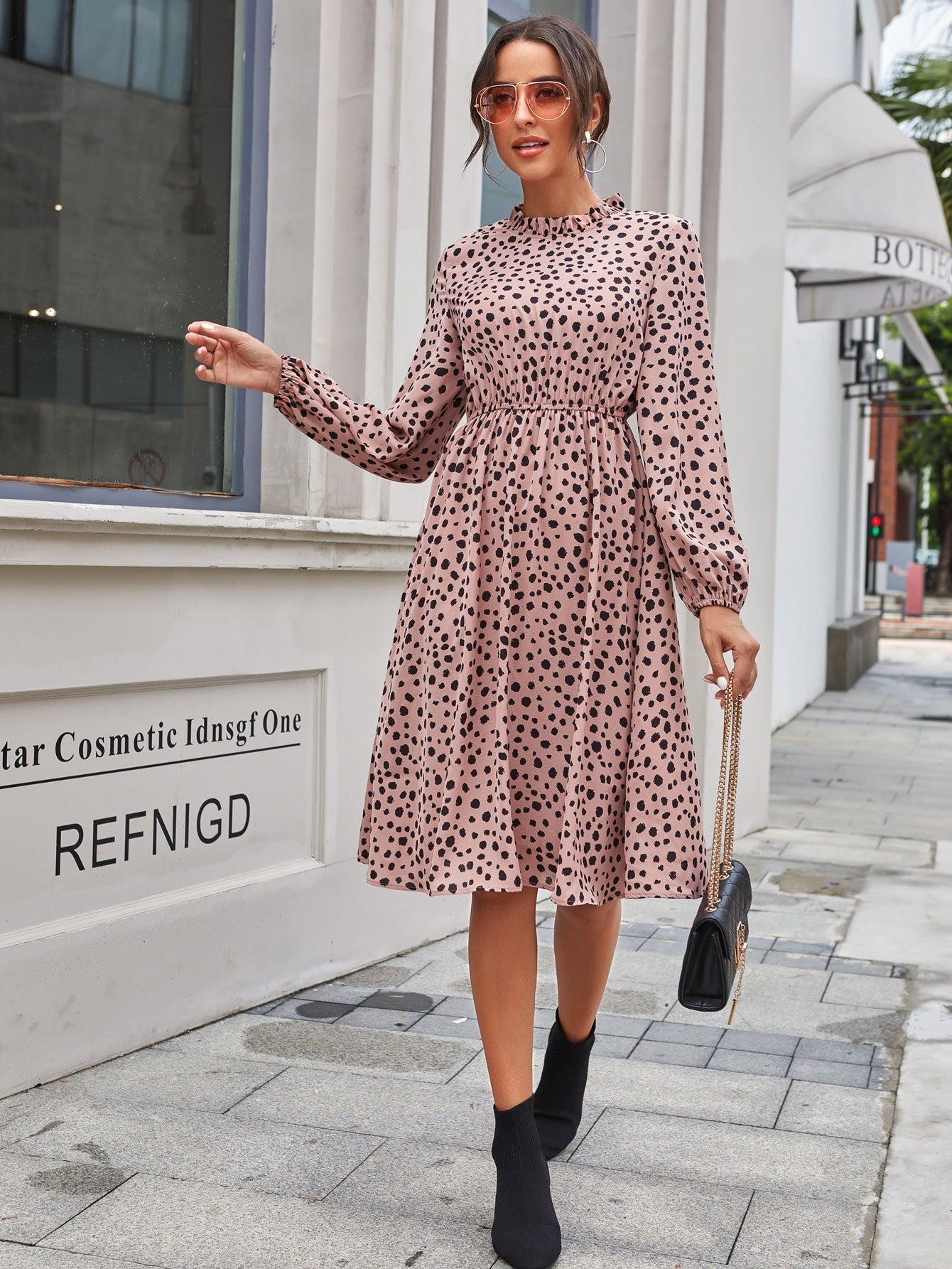 Disty Floral Mock Neck Elastic Wasit Dress