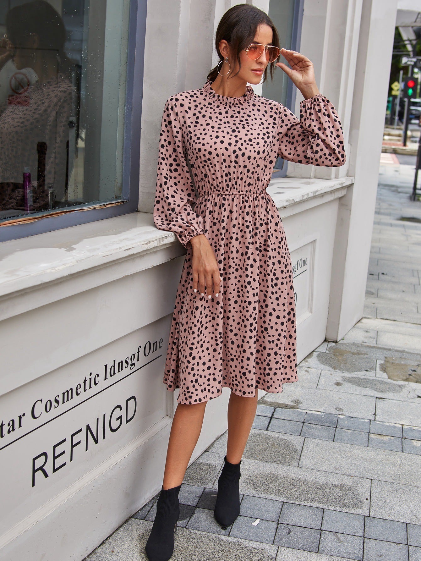 Disty Floral Mock Neck Elastic Wasit Dress