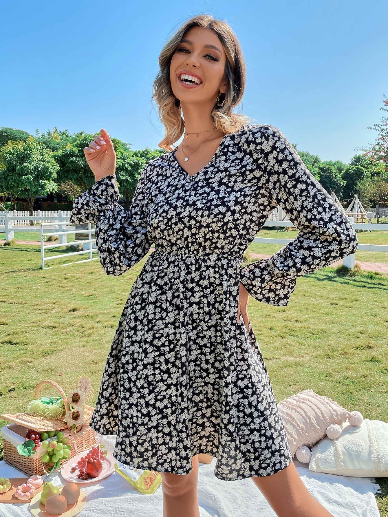 Disty Floral V Neck Elastic Waist Dress