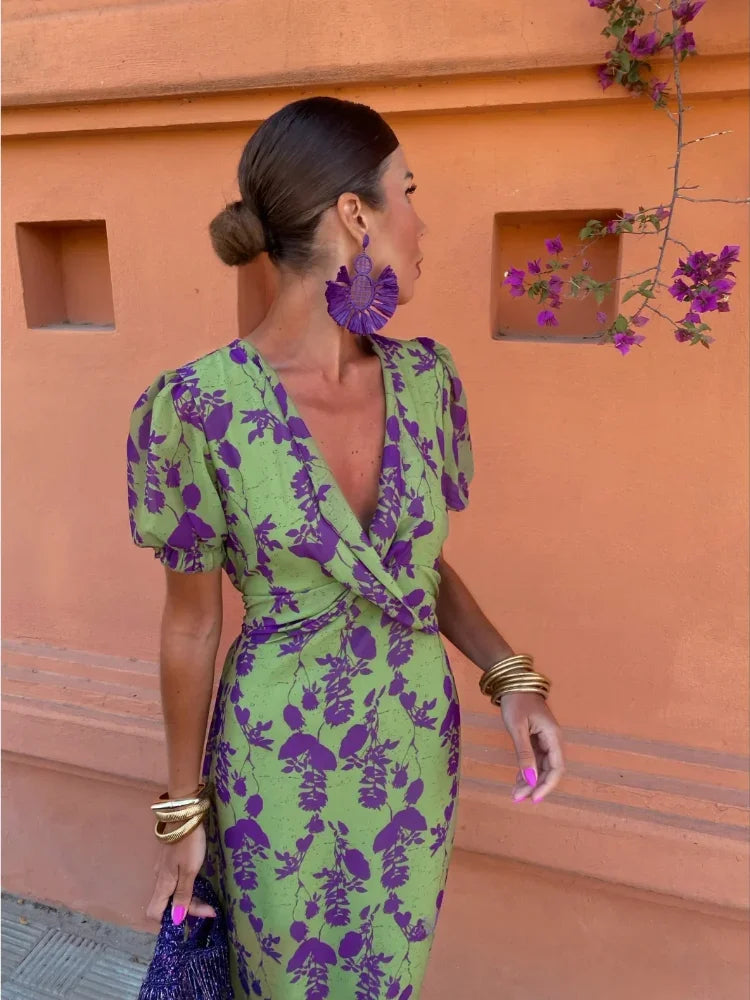 Lucinda - Boho V-Neck Floral Pleated Dress Green