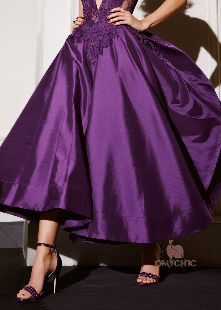 Lace Applique Deep V-Neck Mesh Panel Pleated A-Line Tea Length Gown