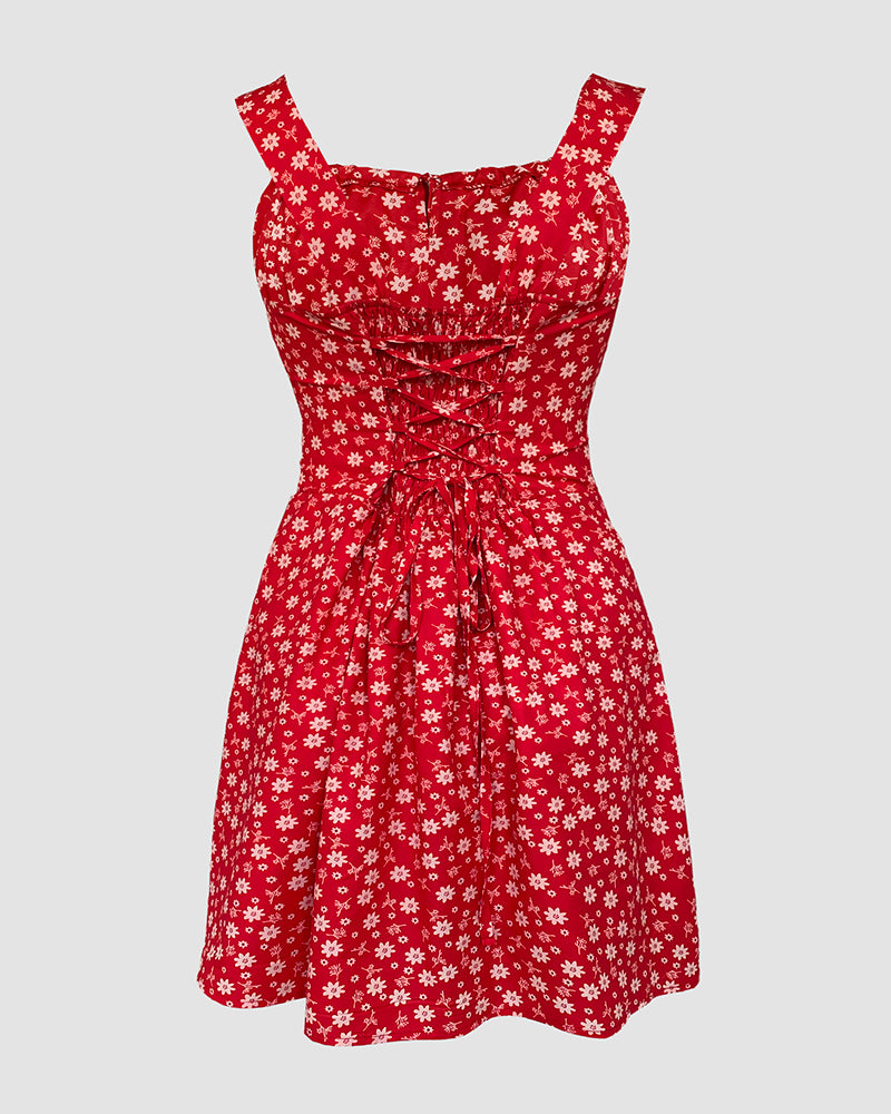 Stylish Floral Summer Romper with Adjustable Straps and Pockets
