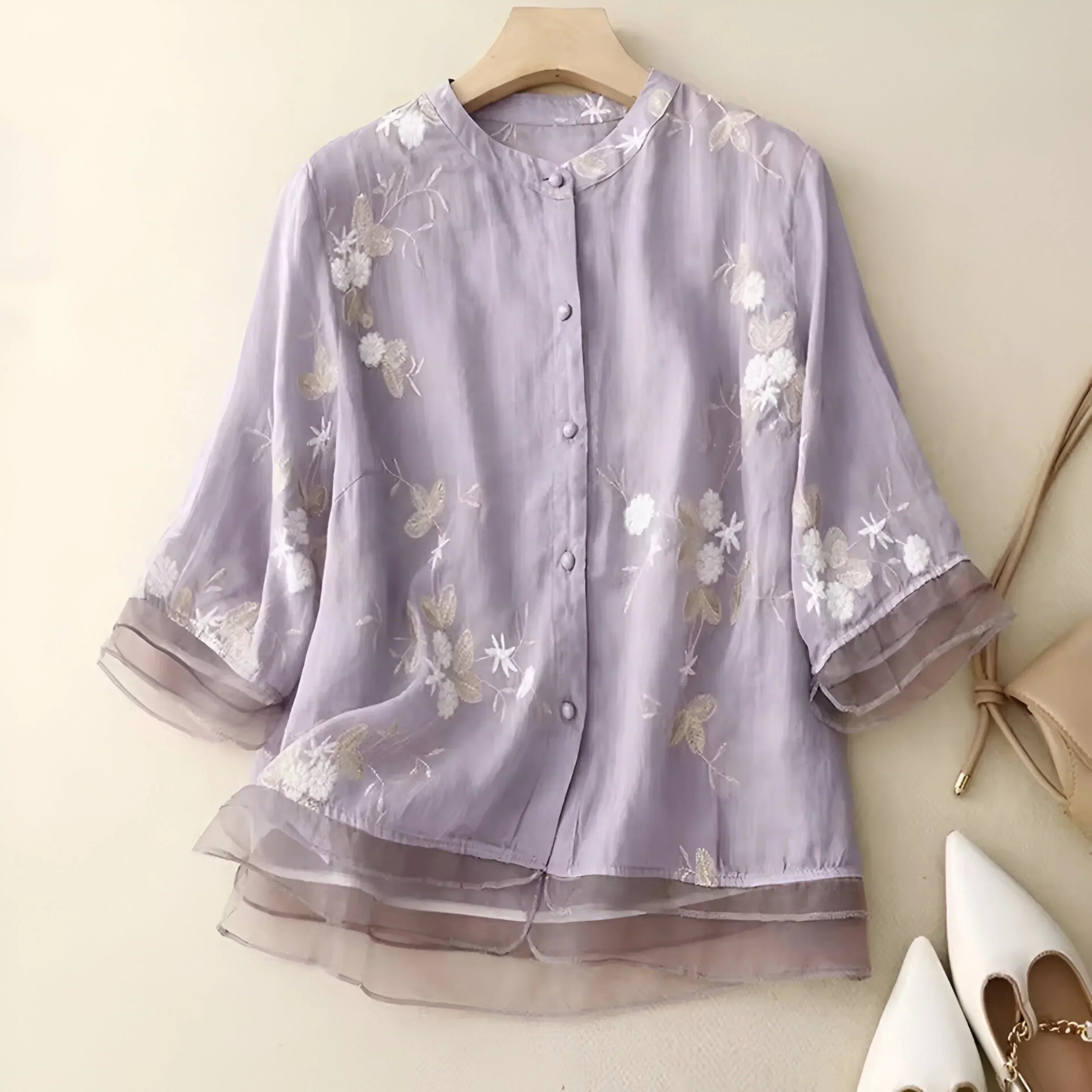 Elegant Floral Women's Top with Lightweight Fabric and Comfortable Fit