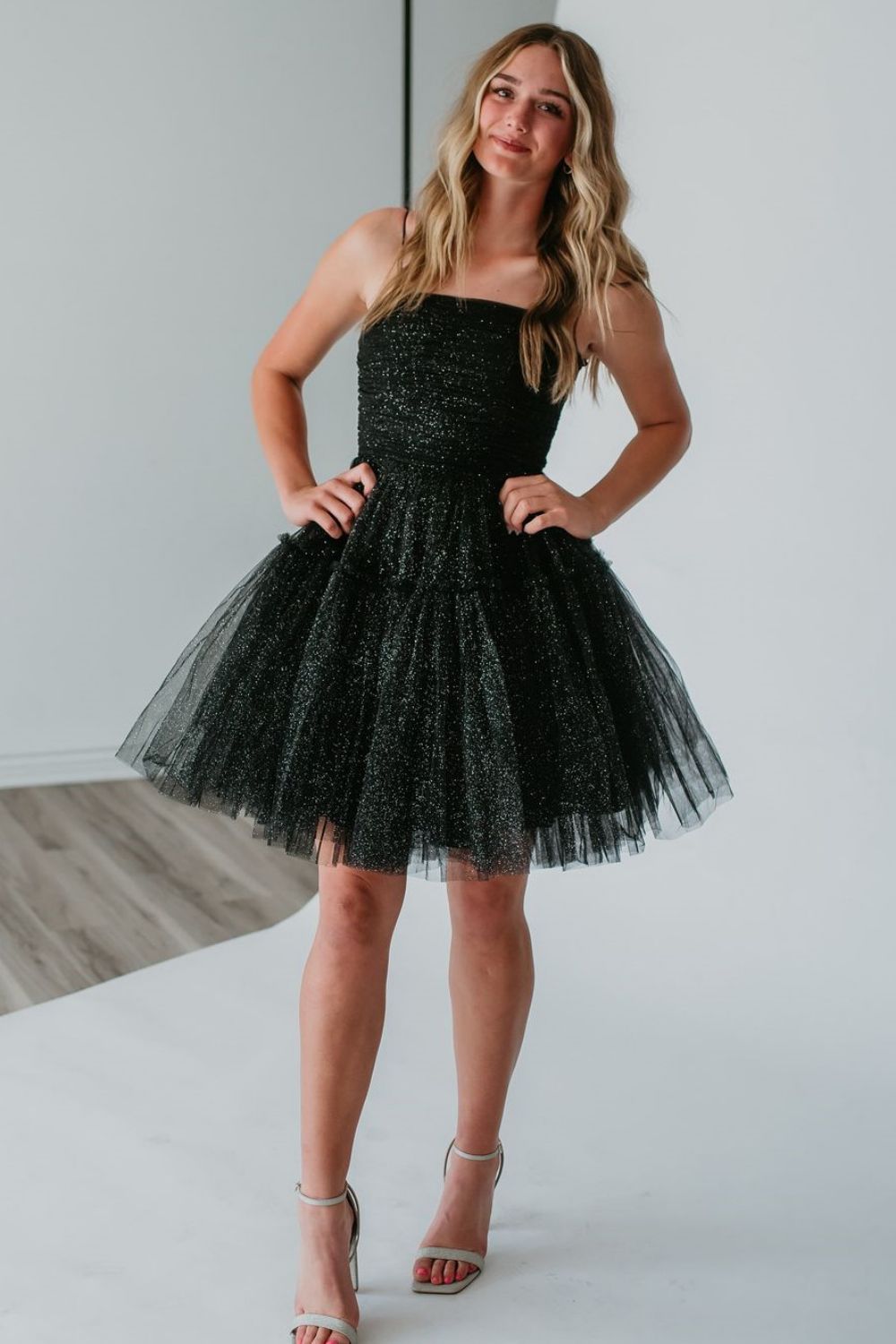 Glitter Black A-Line Spaghetti Straps Lace Up Short Tulle Homecoming Dress