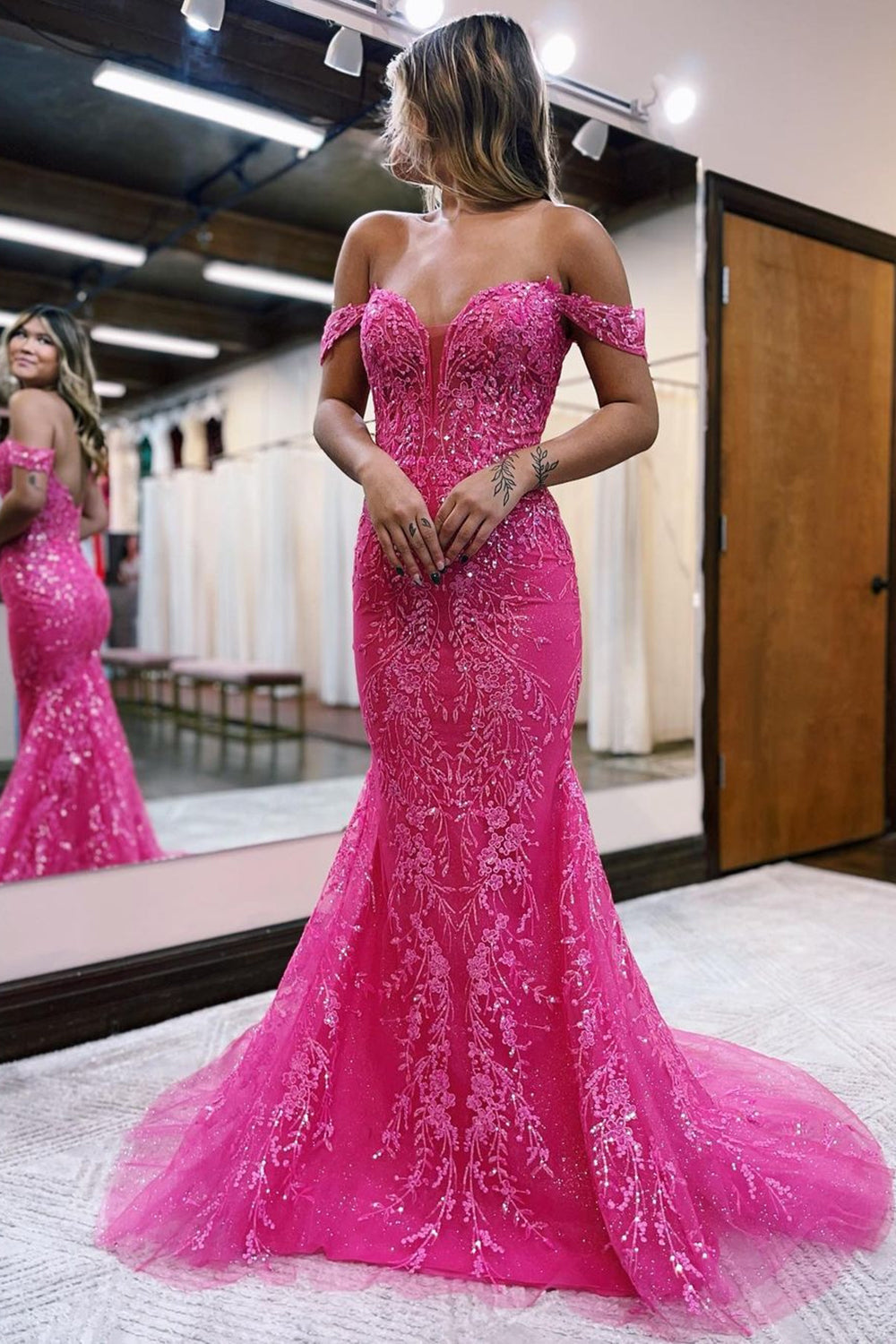 Stylish Fuchsia Long Mermaid Off The Shoulder Prom Dress With Appliques