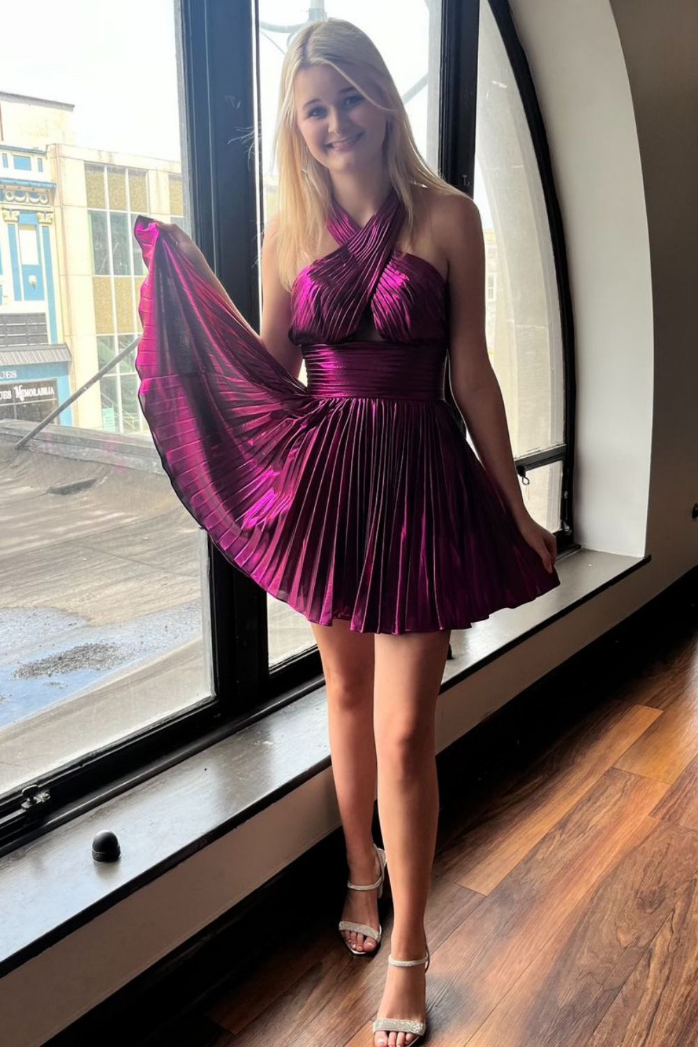 Gold A-Line Halter Neck Short Metallic Homecoming Dress