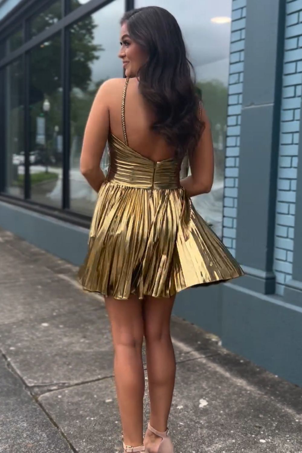 Gold A-Line Halter Neck Short Metallic Homecoming Dress