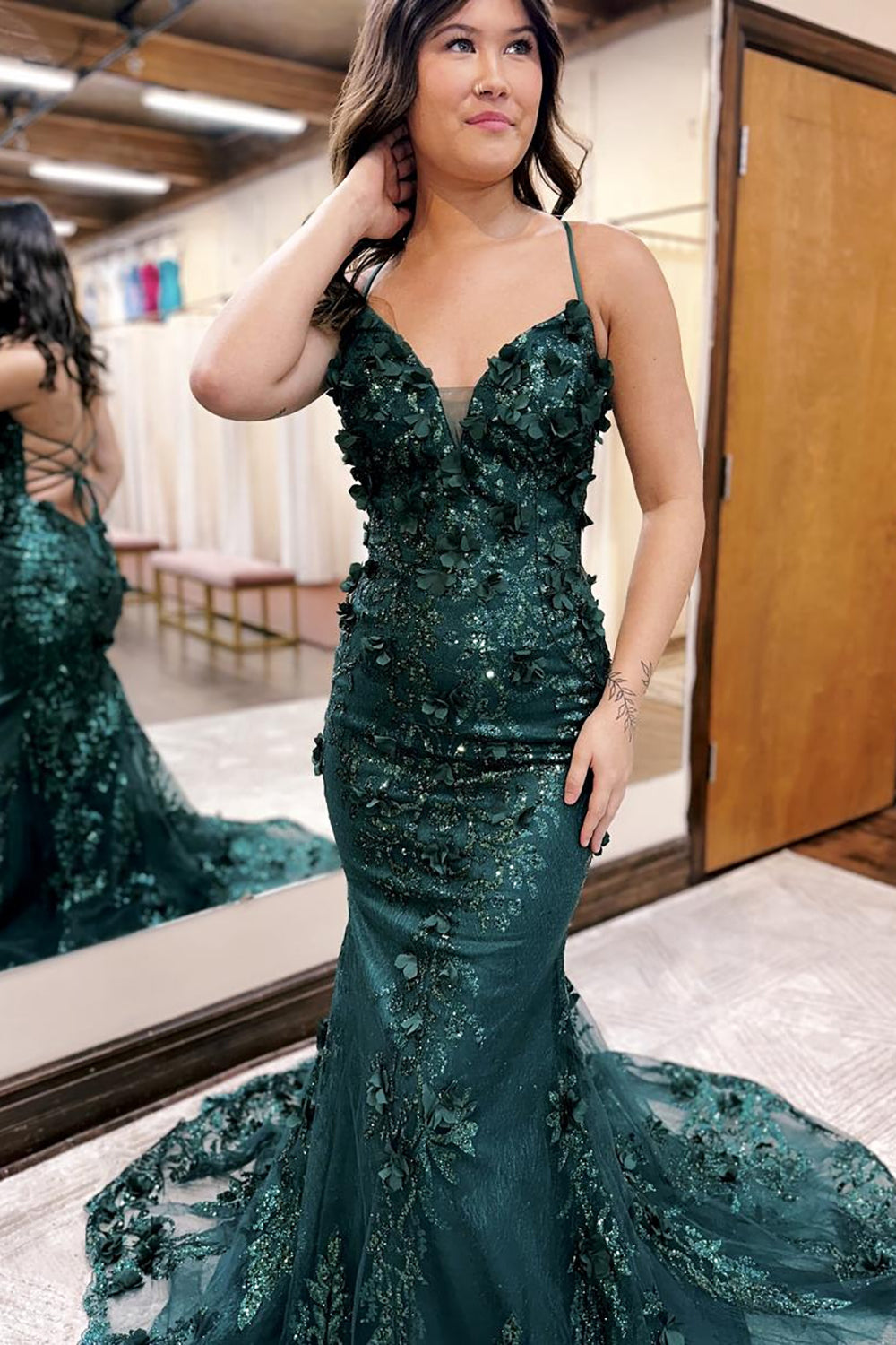 Glitter Dark Green Mermaid Spaghetti Straps Lace Up Prom Dress With Sequin