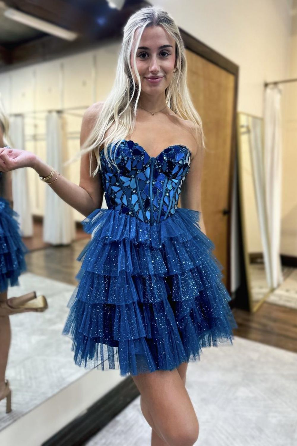 Gorgeous A-Line Sweetheart Short Tiered Tulle Homecoming Dress with Mirror