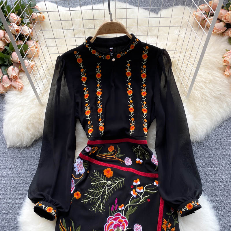 Small Stand-up Collar Retro Embroidered Midi Dress