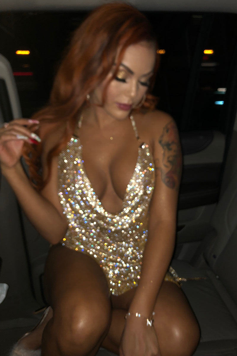 H5668 - Low V-Neck Halter Backless Sequined Sheath Mini Homecoming Dress