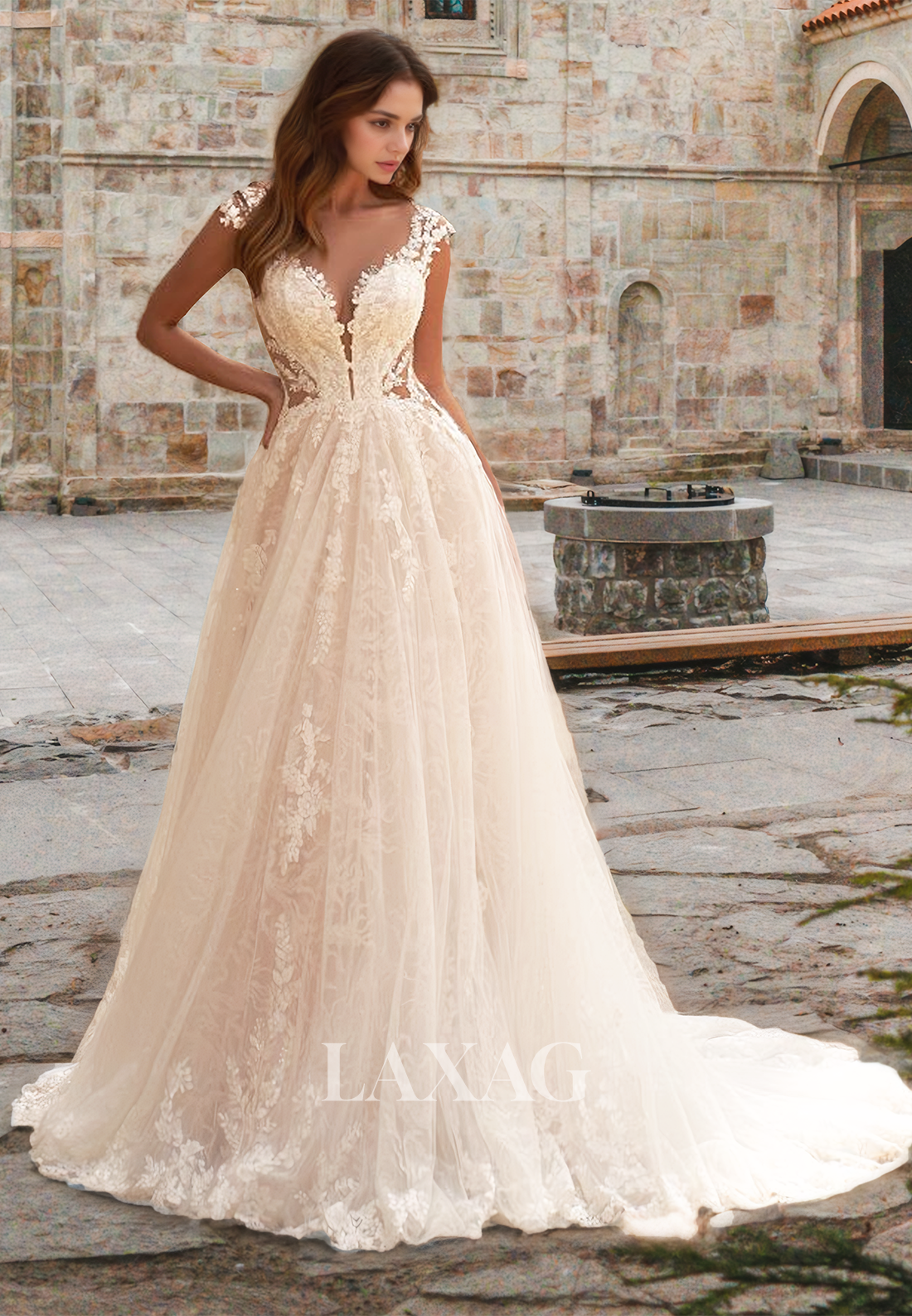 Deep V-Neck Straps Sleeveless A-Line Wedding Dress Allover Lace Applique Bride Gowns with Train